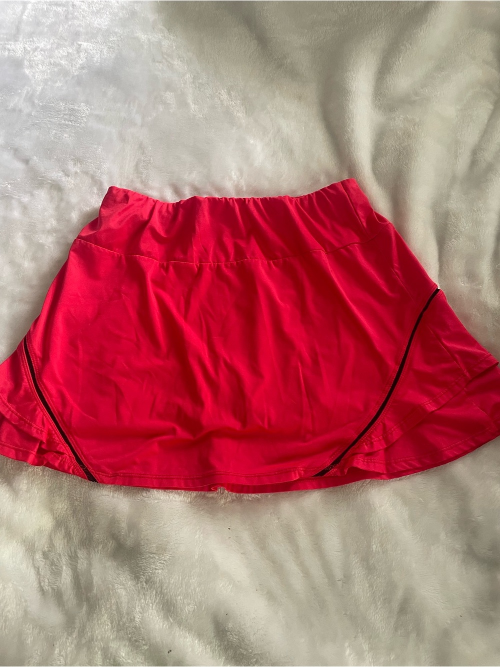 Tail red black medium 14” golf tennis skirt skirt w built in shorts airy flowy